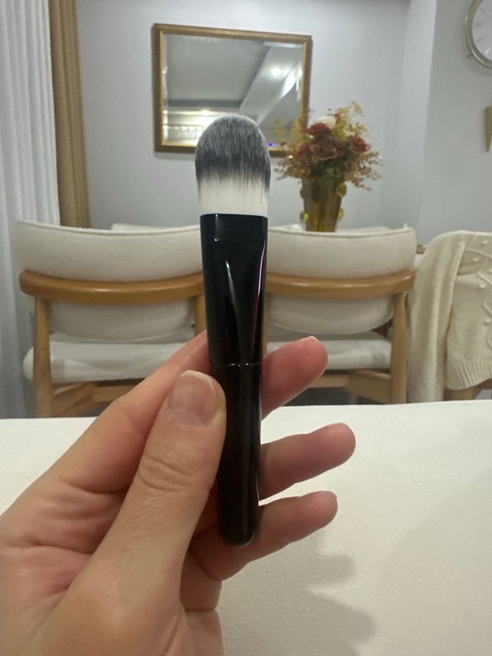 Siyah YSL Makyaj Fırçası - Görsel 2