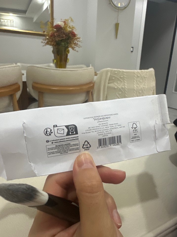 Siyah YSL Makyaj Fırçası - Görsel 4