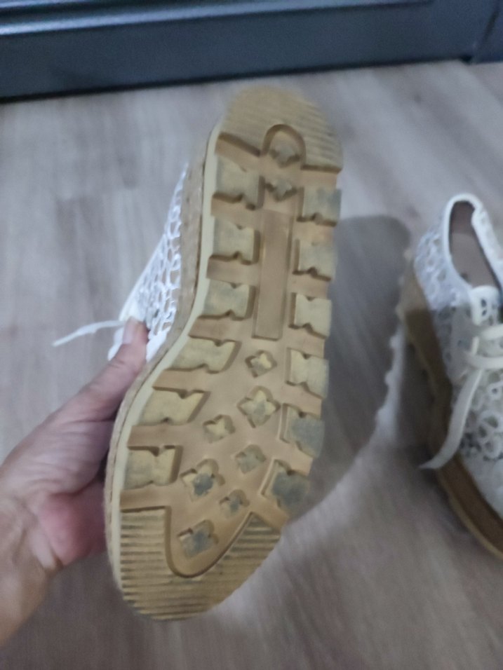 Dantel Detaylı Beyaz Dolgu Topuklu Kadın Spor Ayakkabı - Görsel 3