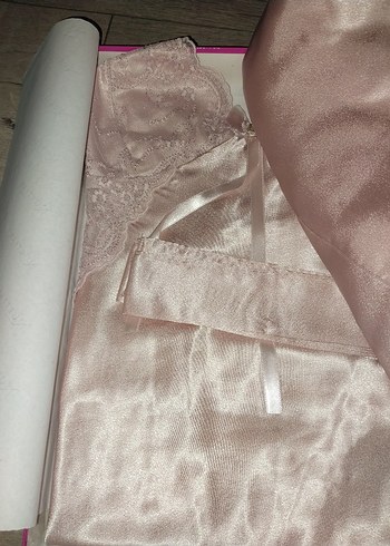 İşlemeli Pembe Uzun Kadın Gecelik Takımı - Görsel 3