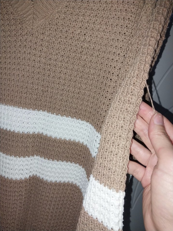 V Yaka Bej Örgü Kadın Kazak - Görsel 2