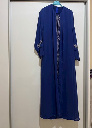 Mavi Nakışlı Uzun Kollu Uzun Elbise - Görsel 2