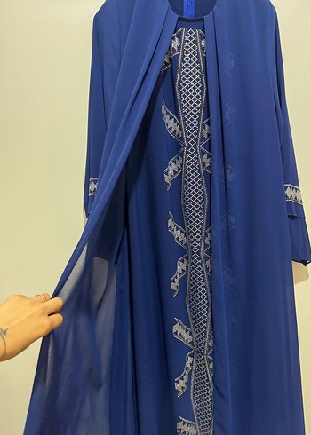 Mavi Nakışlı Uzun Kollu Uzun Elbise - Görsel 3