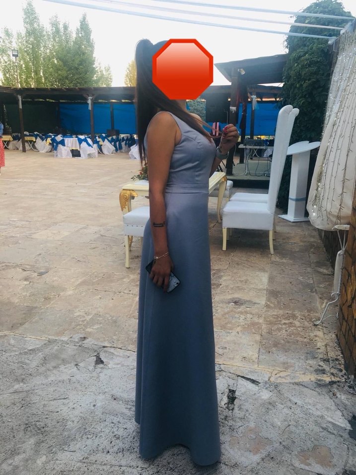 V Yaka Gri Uzun Drapeli Kadın Elbise - Görsel 2