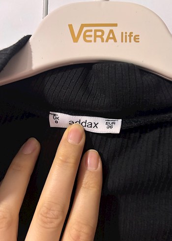 Uzun Kollu Siyah Crop Top Fermuarlı - Görsel 3