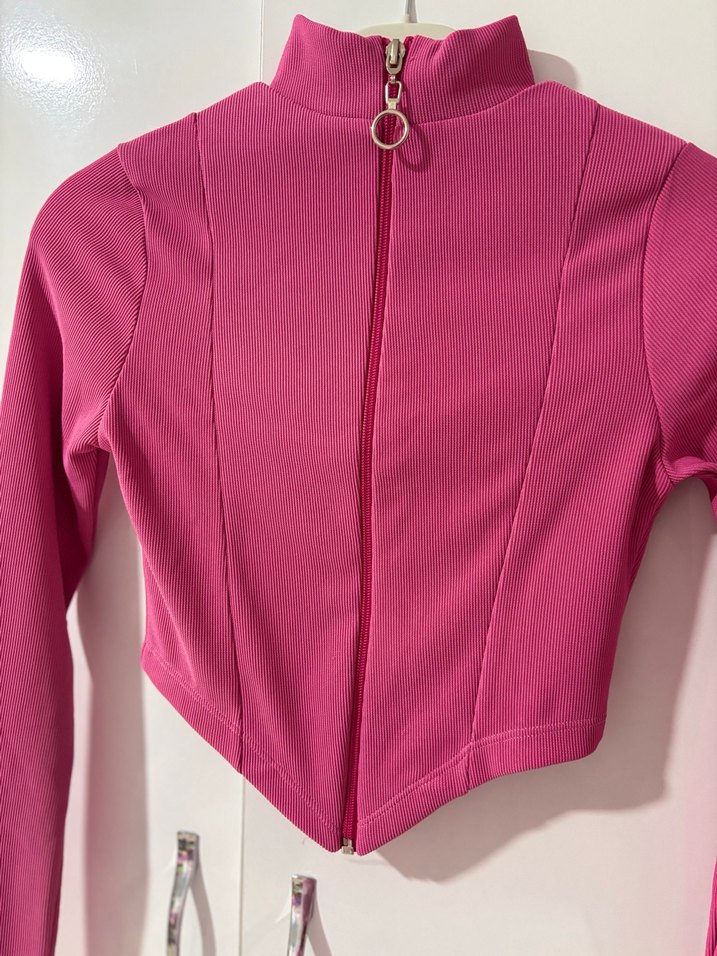 Pembe parmak geçmeli crop bluz - Görsel 2