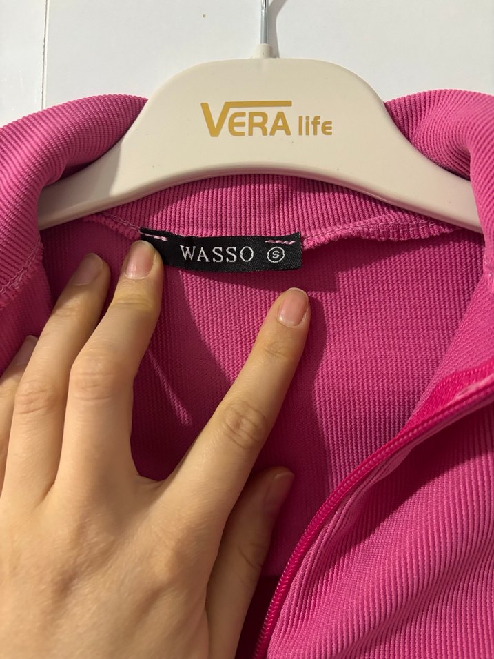 Pembe parmak geçmeli crop bluz - Görsel 4