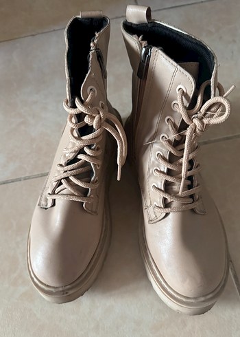 Bej Deri Kadın Dolgu Topuklu Bağcıklı Bot - Görsel 5