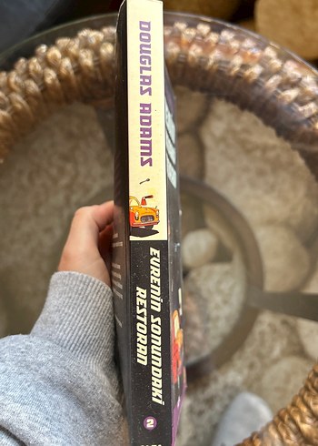 Evrendin Sonundaki Restoran - Douglas Adams - Görsel 3