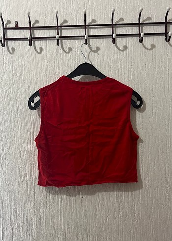 Kırmızı Brooklyn Baskılı Kolsuz Crop Top - Görsel 2