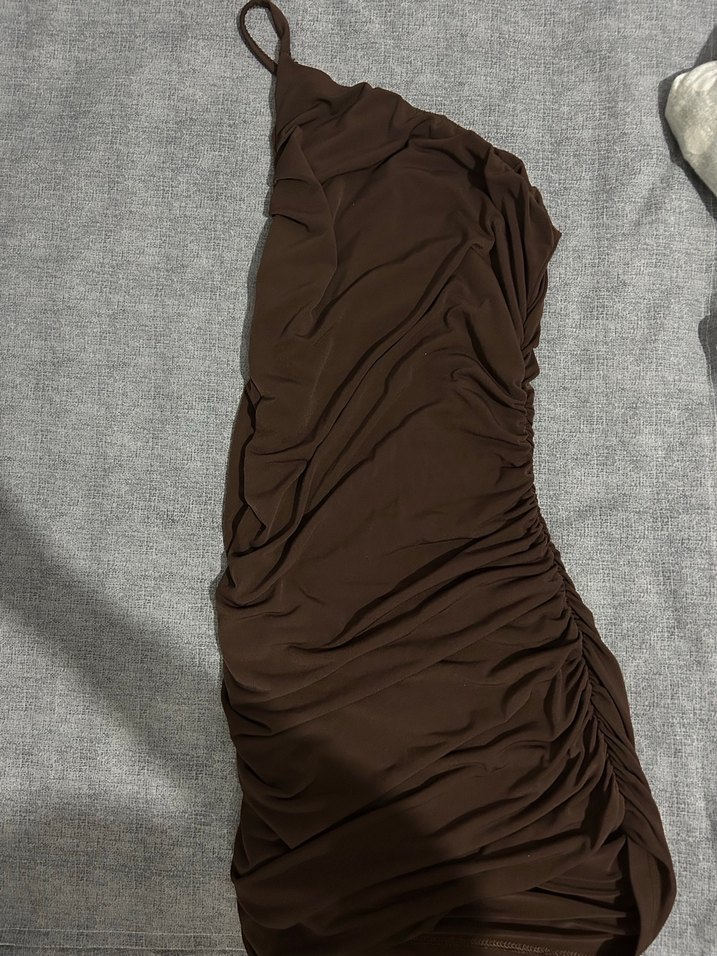 Kahverengi Drapeli Midi tek omuz  Abiye Elbise - Görsel 2