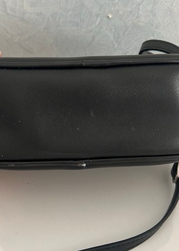 Kalın Tokalı Siyah Deri Calvin Klein Çapraz Çanta - Görsel 4