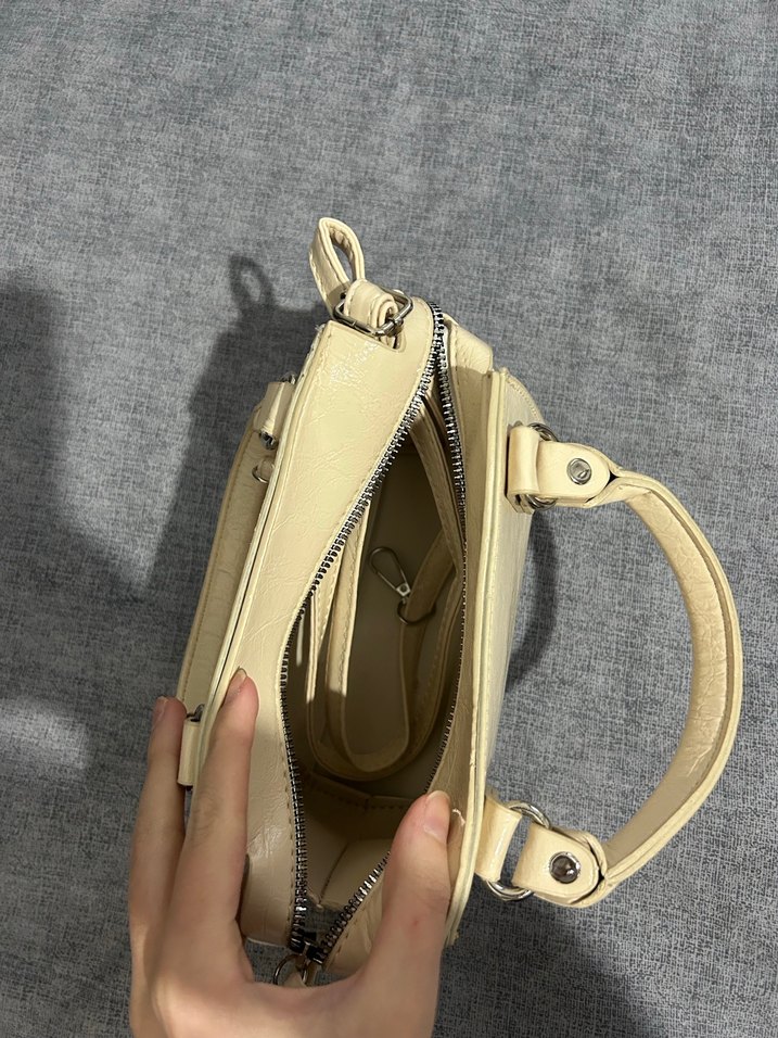 Bej Deri Kadın El Çantası - Görsel 3