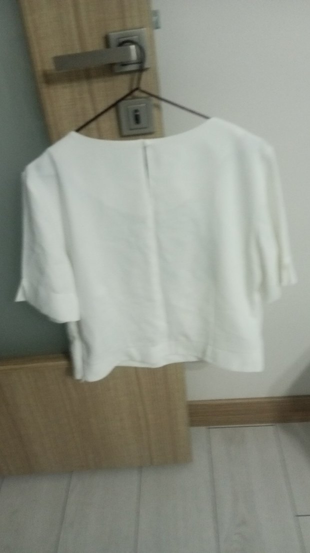 Boncuk İşlemeli Beyaz Kısa Kollu Mini Bluz - Görsel 4