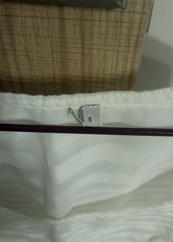 Beyaz Kısa Kollu Kadın Bluz - Görsel 2