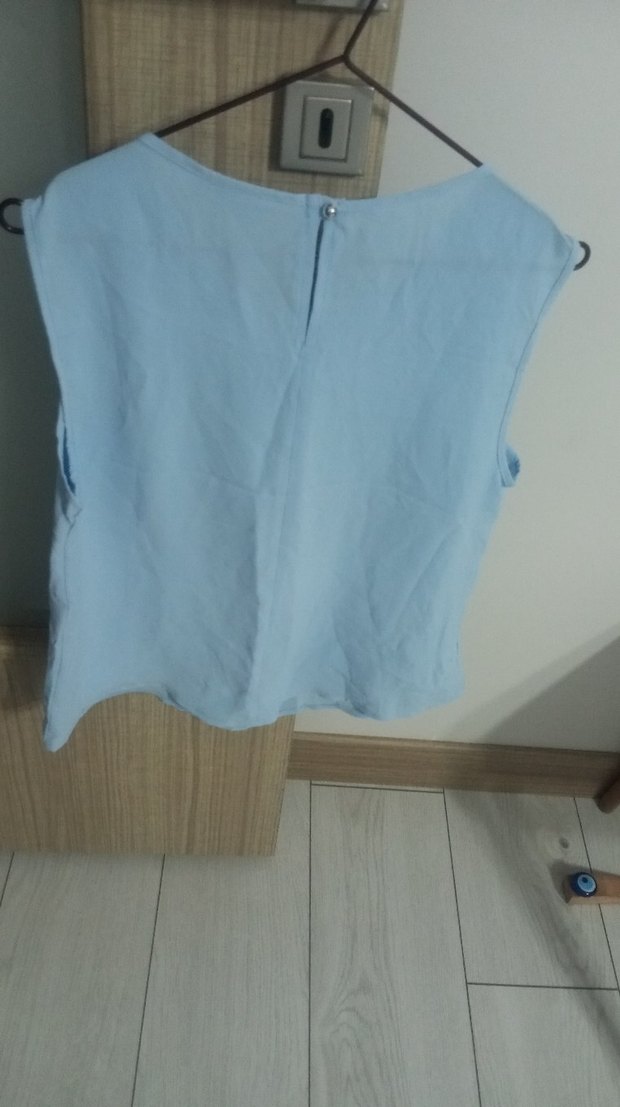 Mavi V Yaka Kolsuz Salaş Bluz - Görsel 4