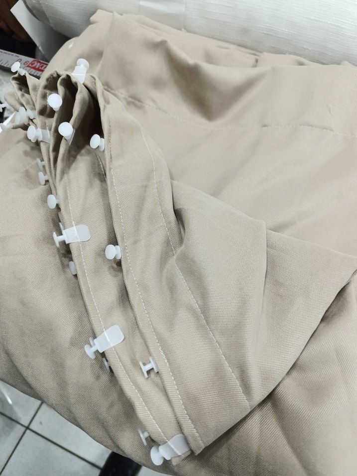 Düğmeli Bej fonluk kumaş perde - Görsel 2