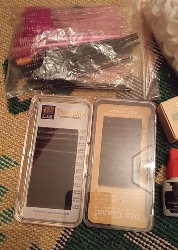 Beyaz Takma Kirpik Seti ve Aksesuarları - Görsel 3