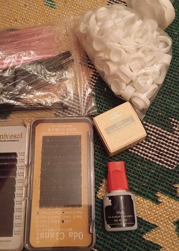 Beyaz Takma Kirpik Seti ve Aksesuarları - Görsel 4