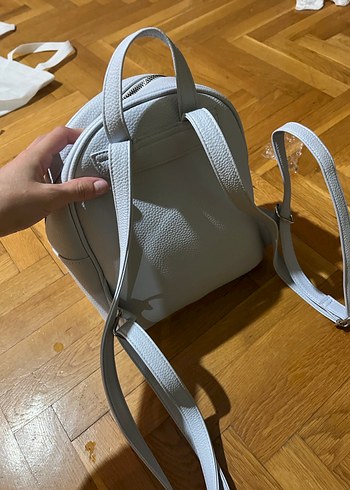  Beden Pull and bear Minimalist Kadın Deri Sırt Çantası