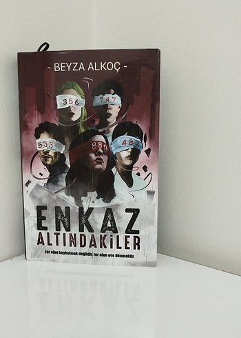Enkaz Altındakiler - Beyza Alkoç