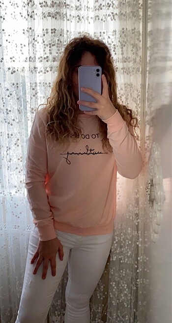 Sweatshirt