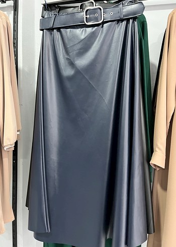 Siyah Deri Kemerli Uzun Etek - Görsel 2