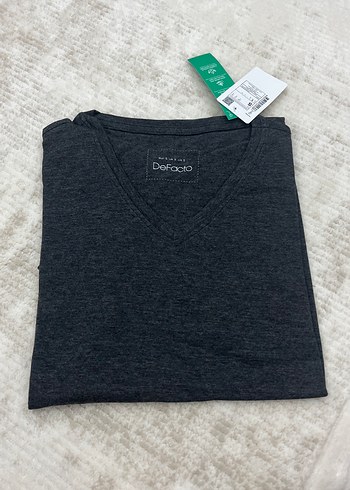 V yaka Tshirt koyu gri