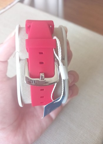  Beden Kırmızı Silikon Kordonlu Erkek Kol Saati DAVIDGUNER