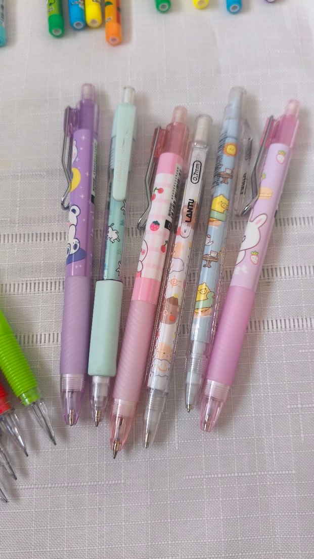 Renkli ve Karışık Tasarımlı Kalem Seti (TOPTAN) 26 ADET MEVCUT - Görsel 2