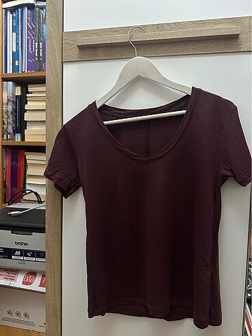 V yaka tshirt