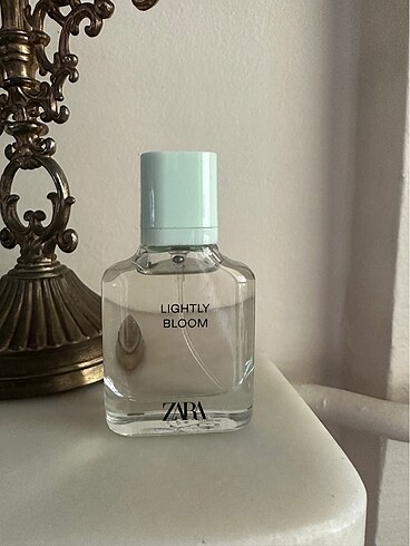 Zara lighty bloom parfüm
