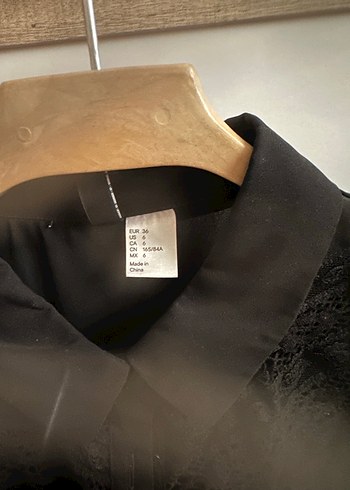 Dantel Detaylı Siyah gömlek hm - Görsel 3