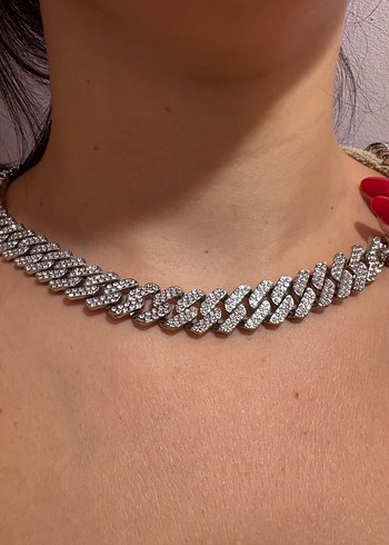 Zincir Detaylı Parlak Chain Kolye
