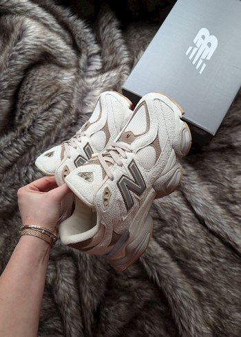 Beyaz Gri Kürklü Platform Sneakers - Görsel 5