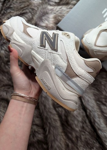 Beyaz Gri Kürklü Platform Sneakers - Görsel 8