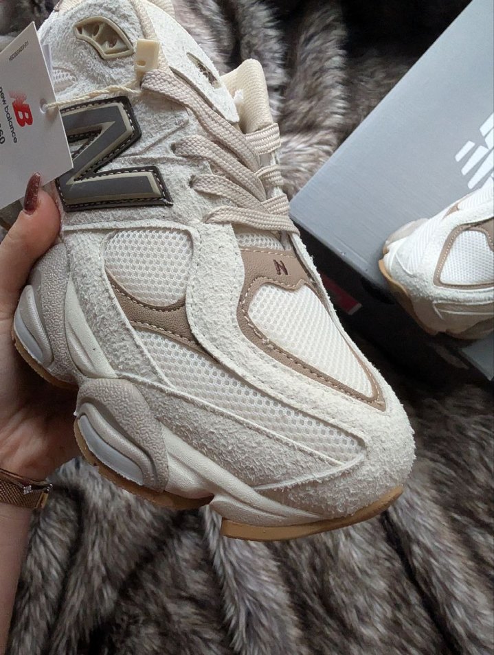 Beyaz Gri Kürklü Platform Sneakers - Görsel 4