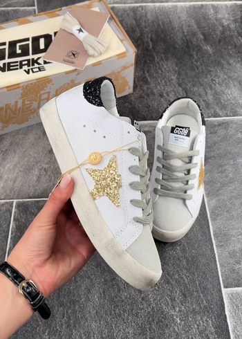 Golden Goose Deluxe 37