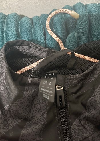 Beşiktaş Adidas Yağmurluk - Görsel 2