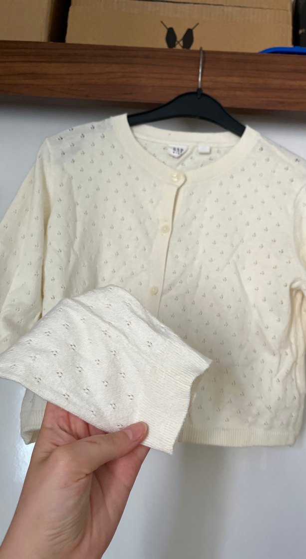 Kız Çocuk Beyaz Düğmeli Uzun Kollu Bolero - Görsel 3