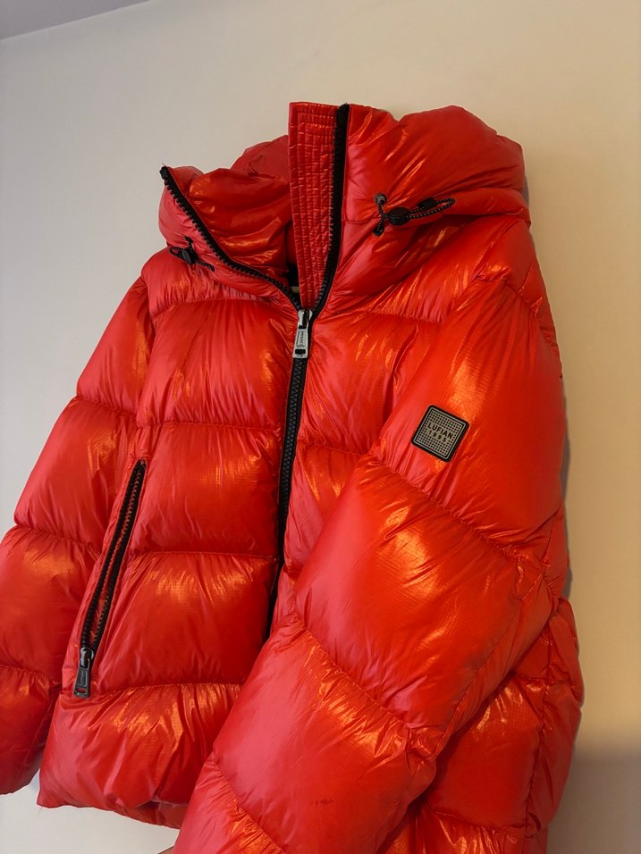 Parlak Kırmızı Kapüşonlu Lufian Kadın Mont - Görsel 3