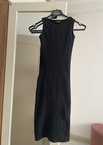 Siyah halter Yakalı Midi Elbise