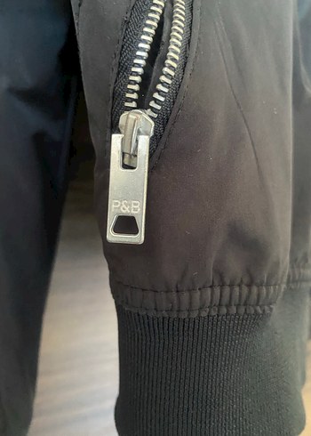 Pull and Bear Siyah Kadın Rahat Kesim Fermuarlı Bomber Ceket