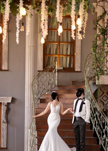 Tasarım V Yaka Beyaz balık kuyruk takmalı Gelinlik - Görsel 4