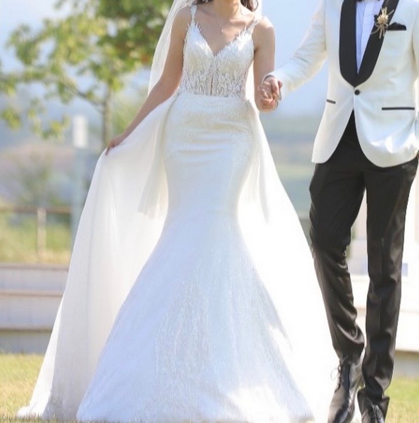 Tasarım V Yaka Beyaz balık kuyruk takmalı Gelinlik - Görsel 2