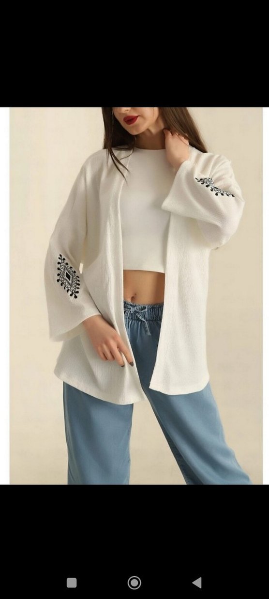 Kadın Beyaz Nakışlı Kısa Kimono - Görsel 3