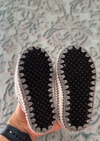 Gri Örgü Erkek Bebek Patik - Görsel 2