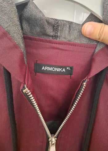 Bordo Kapüşonlu ve Fermuarlı Kadın Yağmurluk - Görsel 3