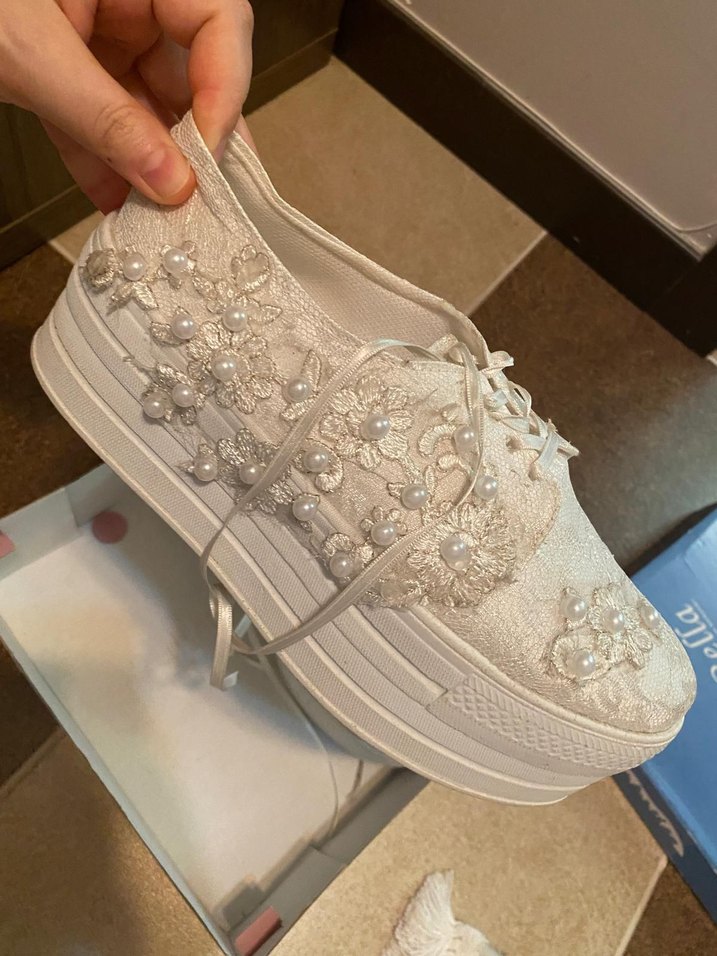 Dantel Detaylı Beyaz Dolgu Topuk Kadın Spor Ayakkabı - Görsel 2