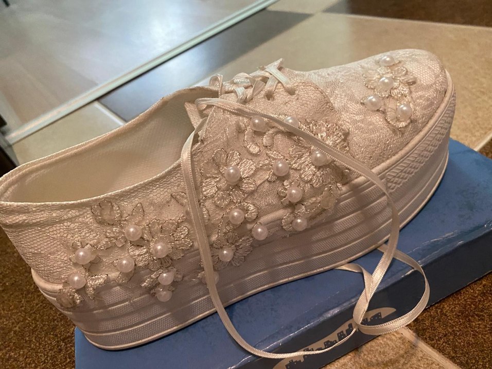 Dantel Detaylı Beyaz Dolgu Topuk Kadın Spor Ayakkabı - Görsel 3